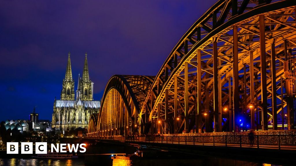 Cologne Sex Attacks Require Police Rethink Bbc News 