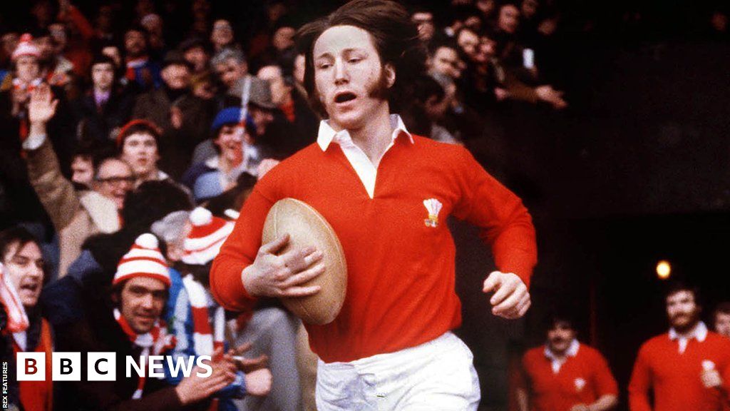 Rugby legend JPR remembered at memorial service