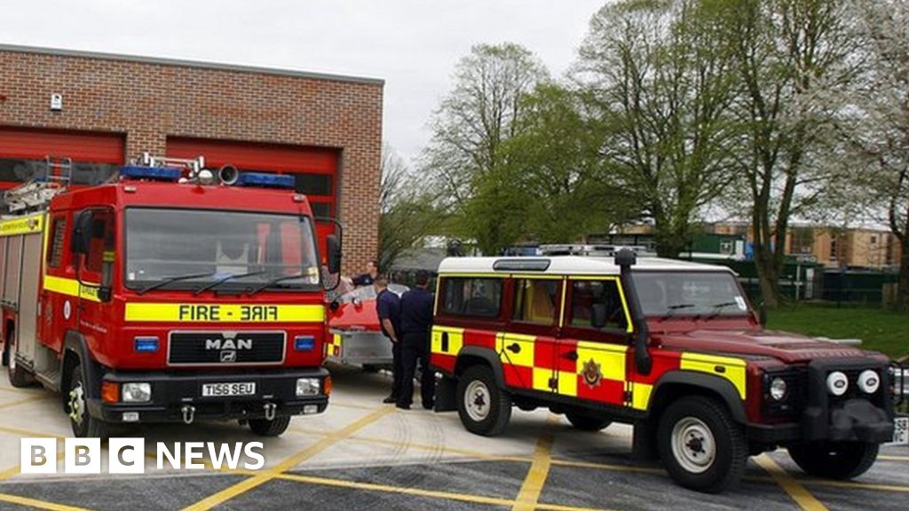 Gloucestershire council 'rejects' fire service plans BBC News