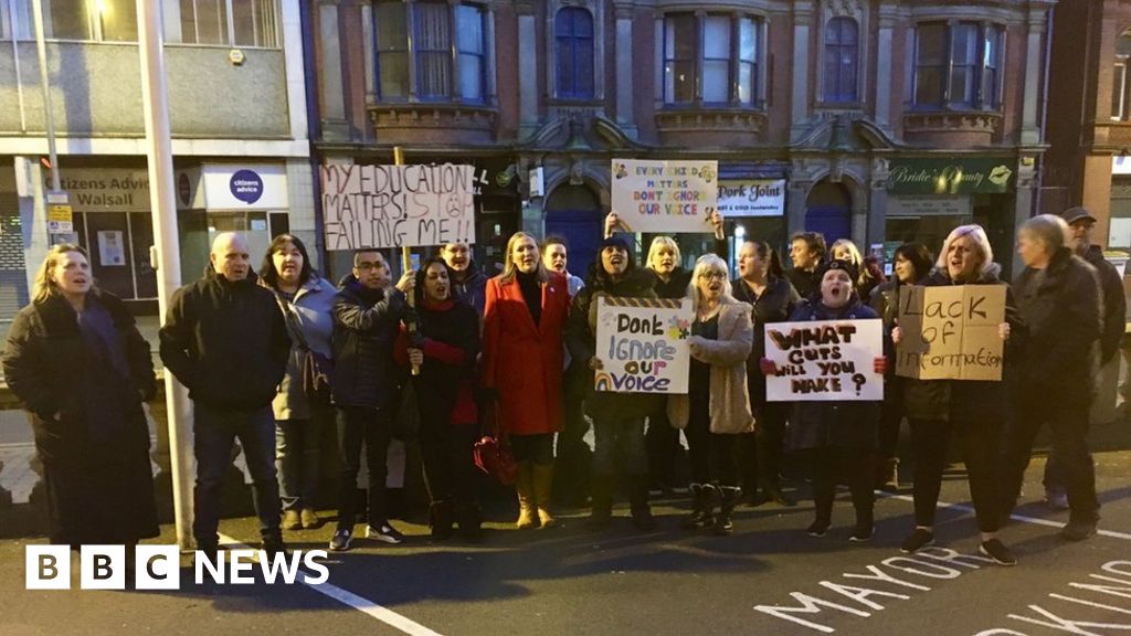 Parents protest over inadequate Walsall school closure BBC News