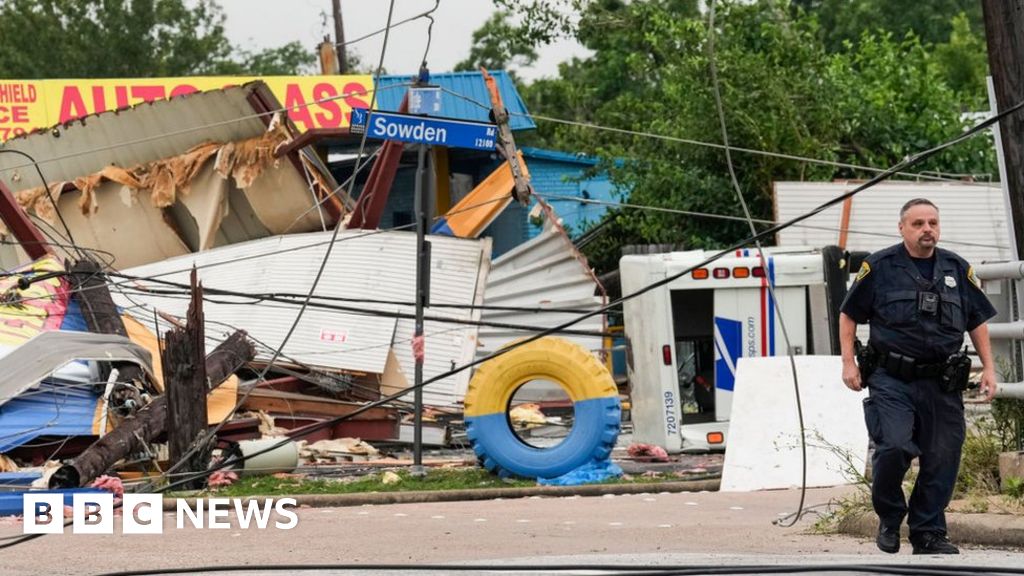 لقي 7 أشخاص حتفهم في العواصف القوية التي ضربت هيوستن بولاية تكساس