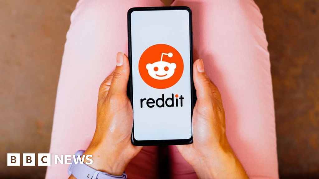 Reddit messages is in Russian for no reason : r/bugs
