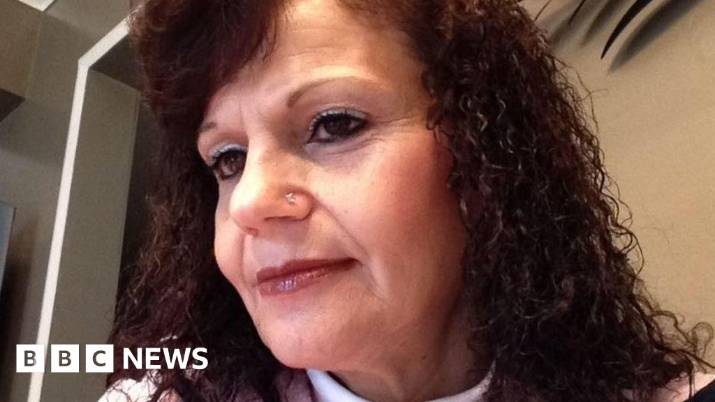 Pennsylvania woman dies with arm trapped in donation bin BBC News