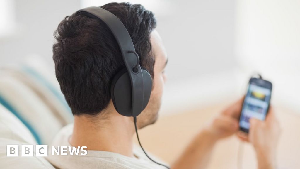 Spotify launches its video and podcasting service for Android and iOS