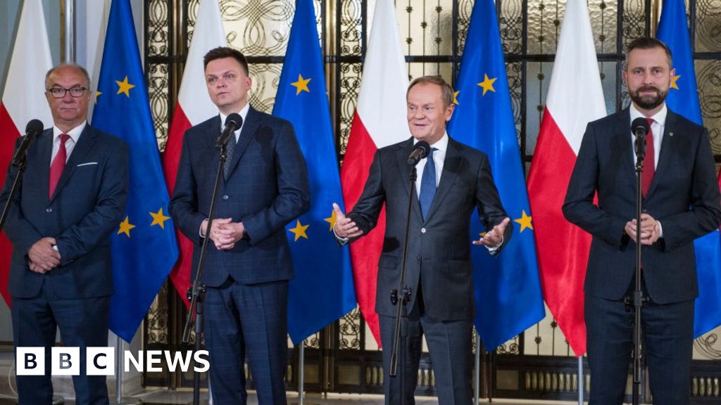 Polska prounijna opozycja pod wodzą Tuska podpisuje porozumienie i czeka na orzeczenie