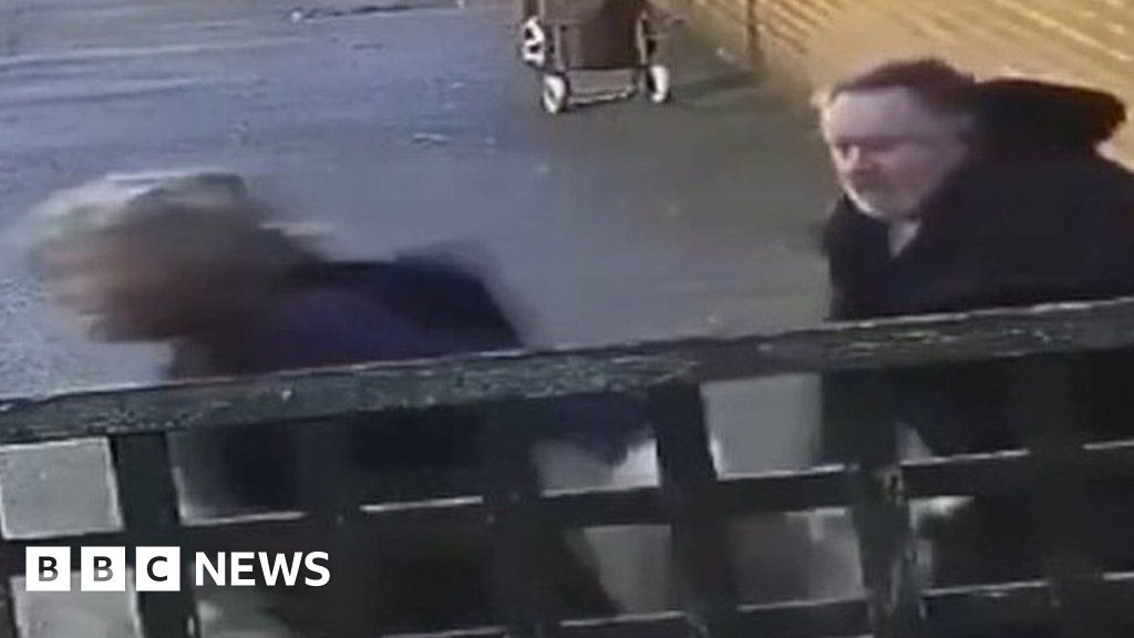 Stamford Hill Attack Pregnant Woman Punched In Street 9343