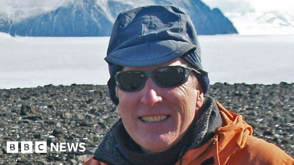 Antarctic-trekking University of Leicester professor gets Polar Medal