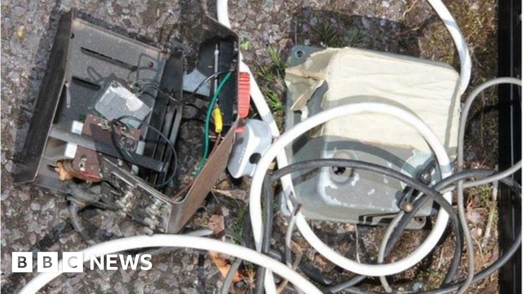 Exeter evacuation caused by dumped suitcases BBC News