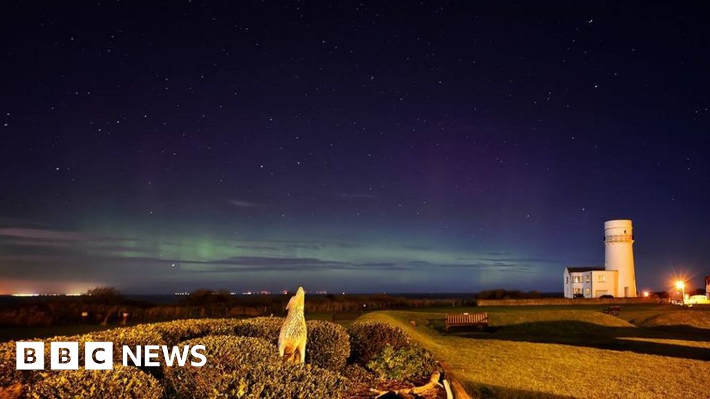 Northern Lights seen over England BBC News