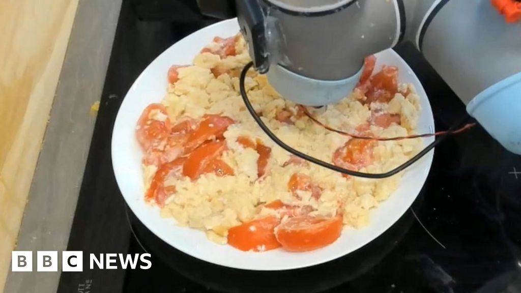 cambridge-university-trains-robot-to-taste-as-it-cooks-eggs