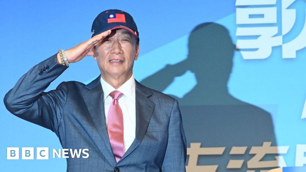 Terry Gou: The Taiwan iPhone billionaire who wants to be president