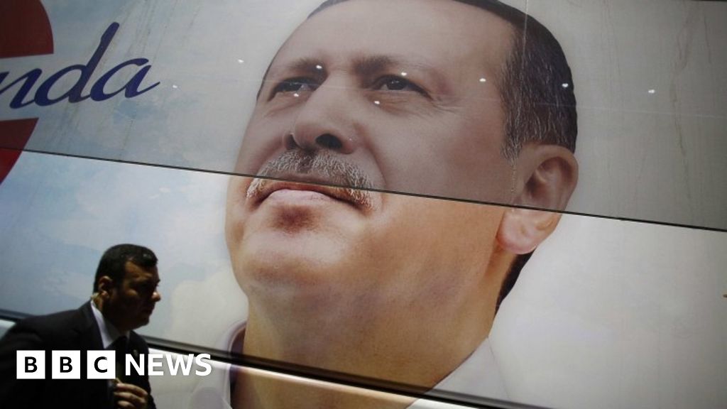 Turkish Voices Back Erdogan Against Protests Bbc News
