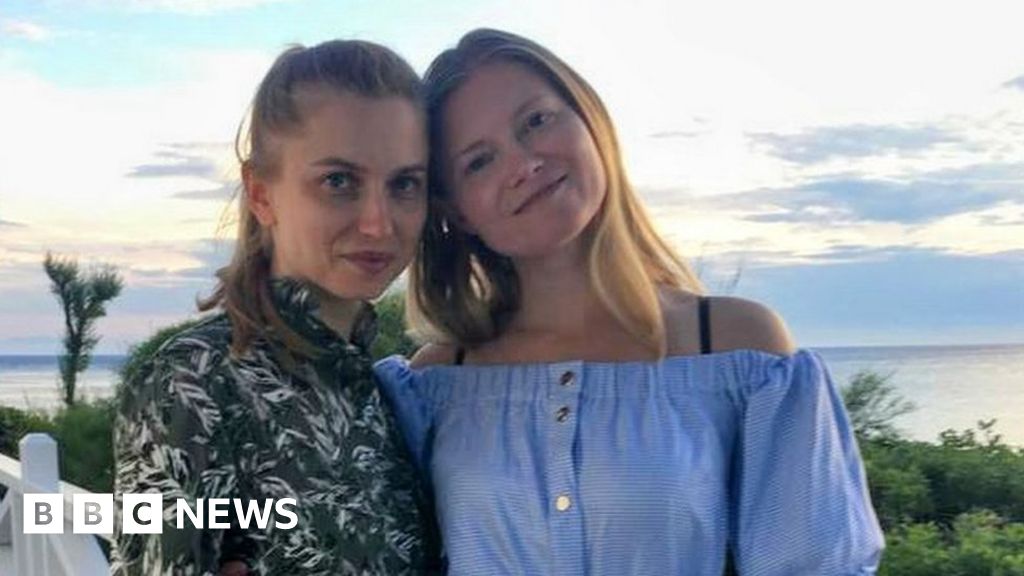 The Ukrainian sisters separated by war