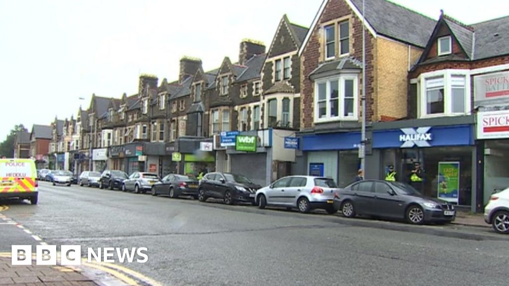 Police Investigate Attempted Armed Robbery At Cardiff Bank Bbc News