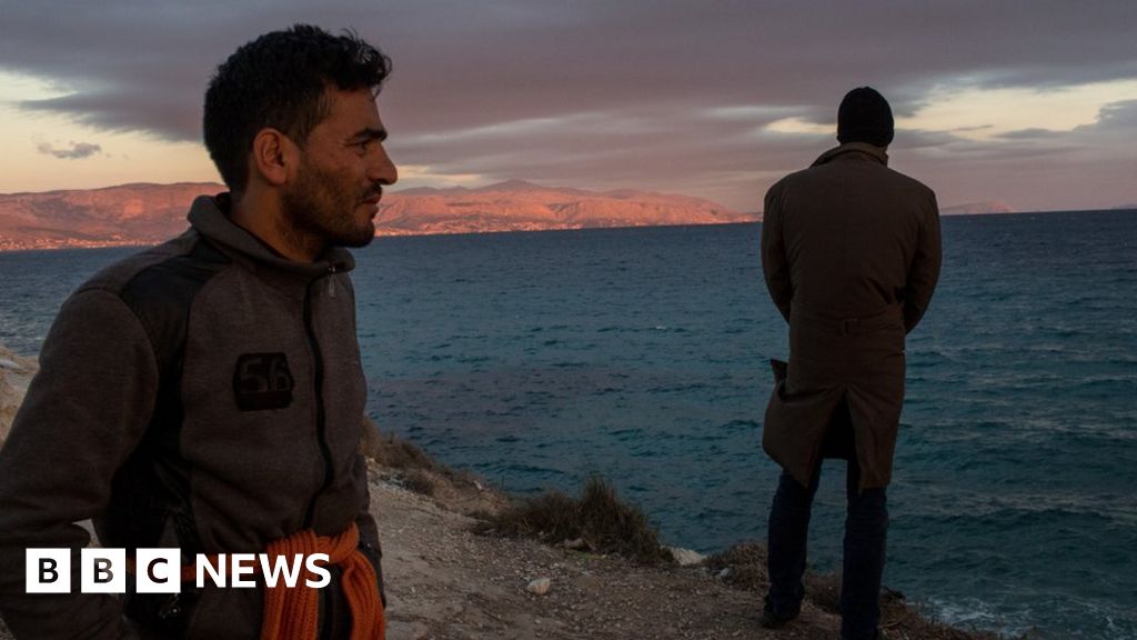 Migrant crisis Children drown in Turkey dinghy tragedy BBC News