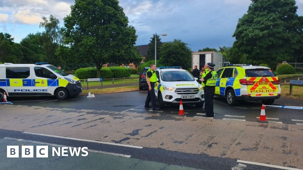 Swindon shooting: man shot stolen in the leg by the police after the truck