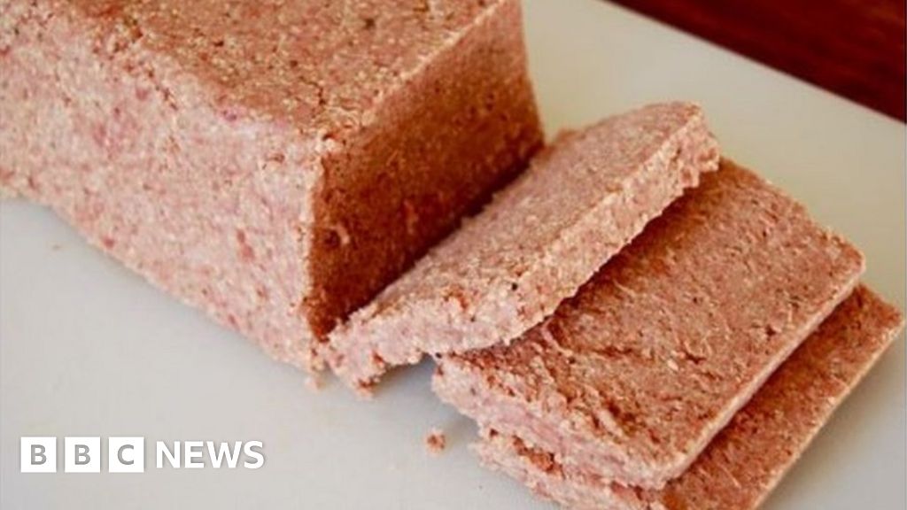 Square sausage icecream goes on Edinburgh hotel menu BBC News