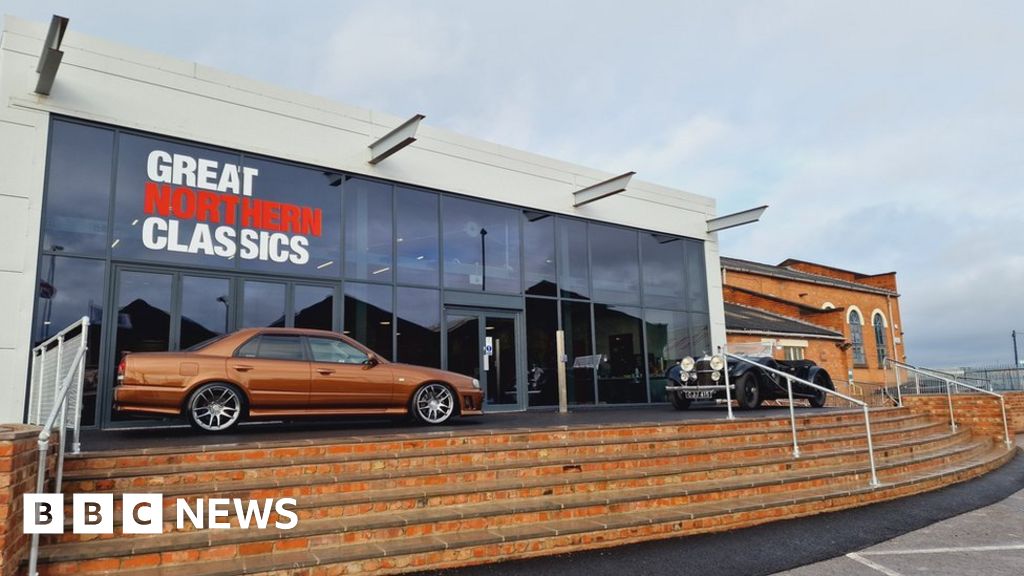 Derby: Classic vehicle centre to open in city - BBC News