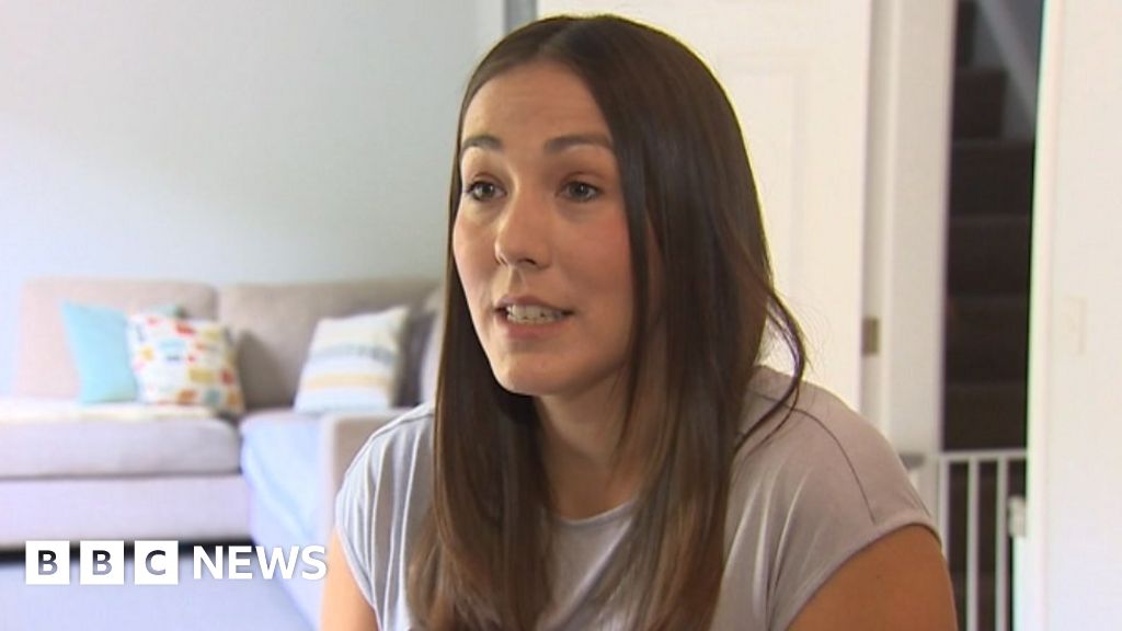 Mothers Miscarriage Campaign Goes To Welsh Government Bbc News 