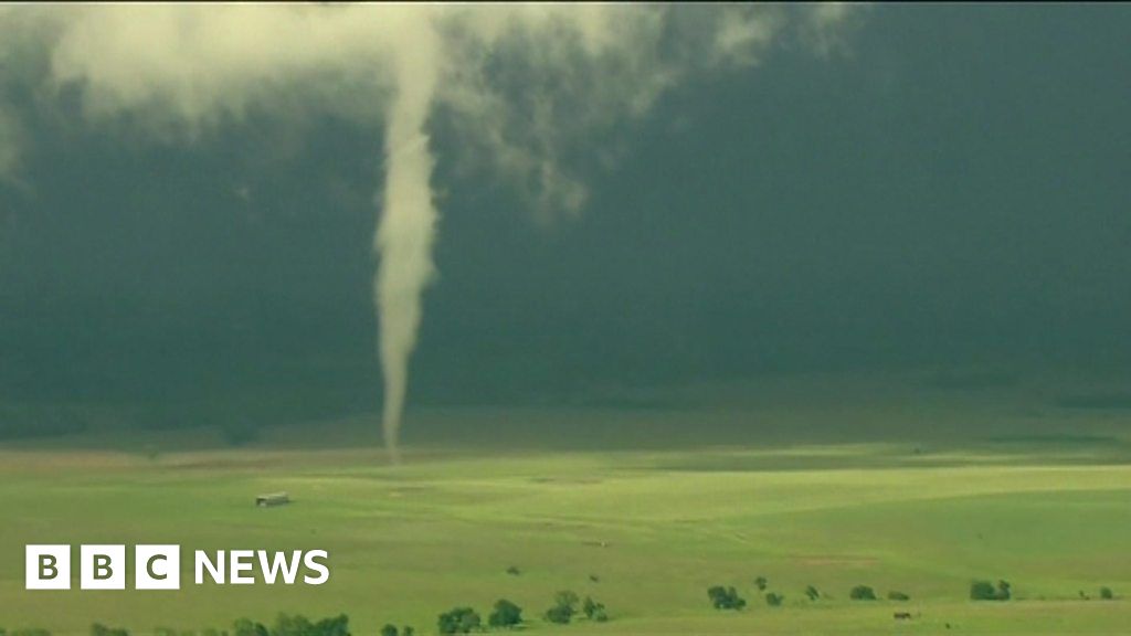 Why The Us Has So Many Tornadoes Bbc News