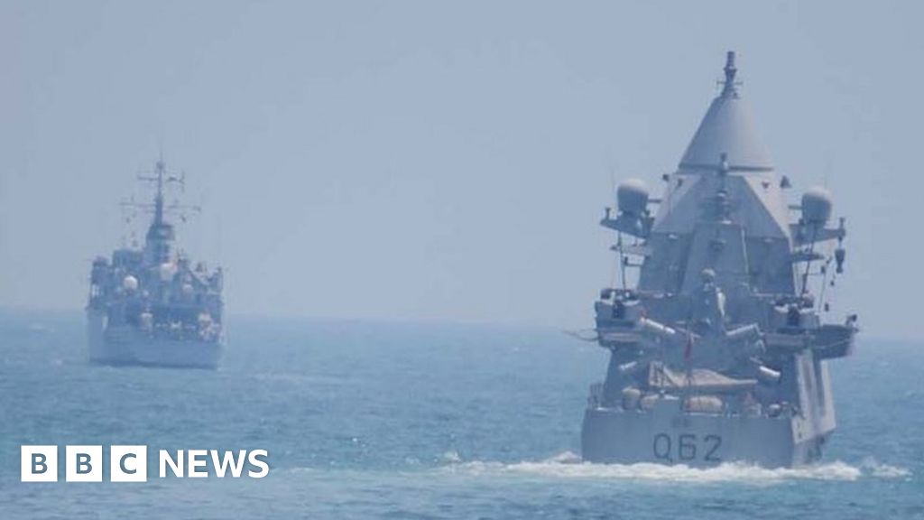 Two RN Ships Have Collided In Bahrain | RTG Sunderland Message Boards