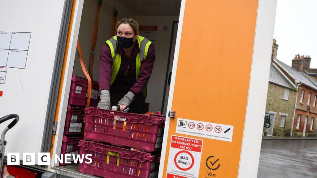 Sainsbury’s and some Tesco deliveries cancelled over technical issues