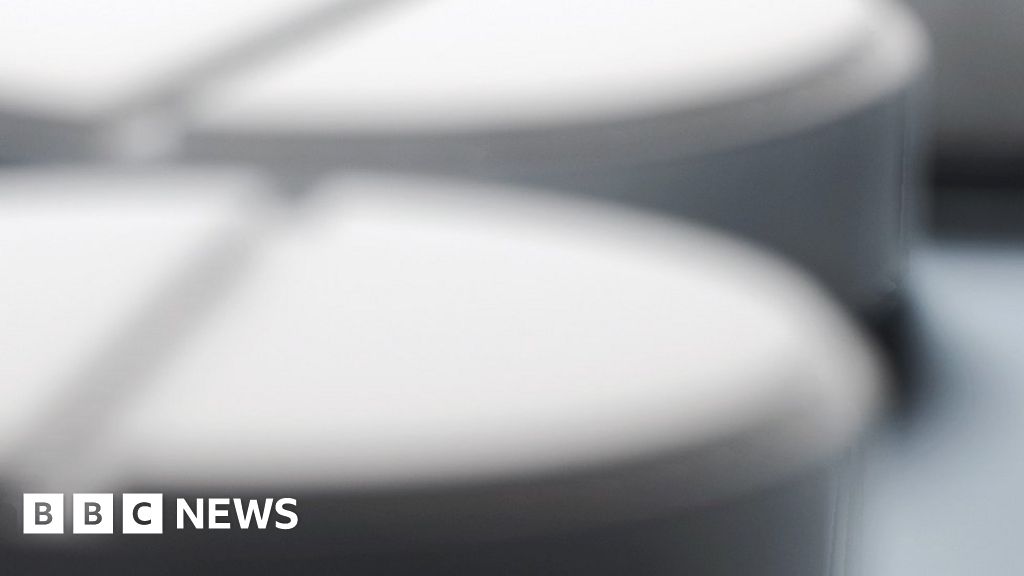 Aspirin 'major bleed' warning for over75s