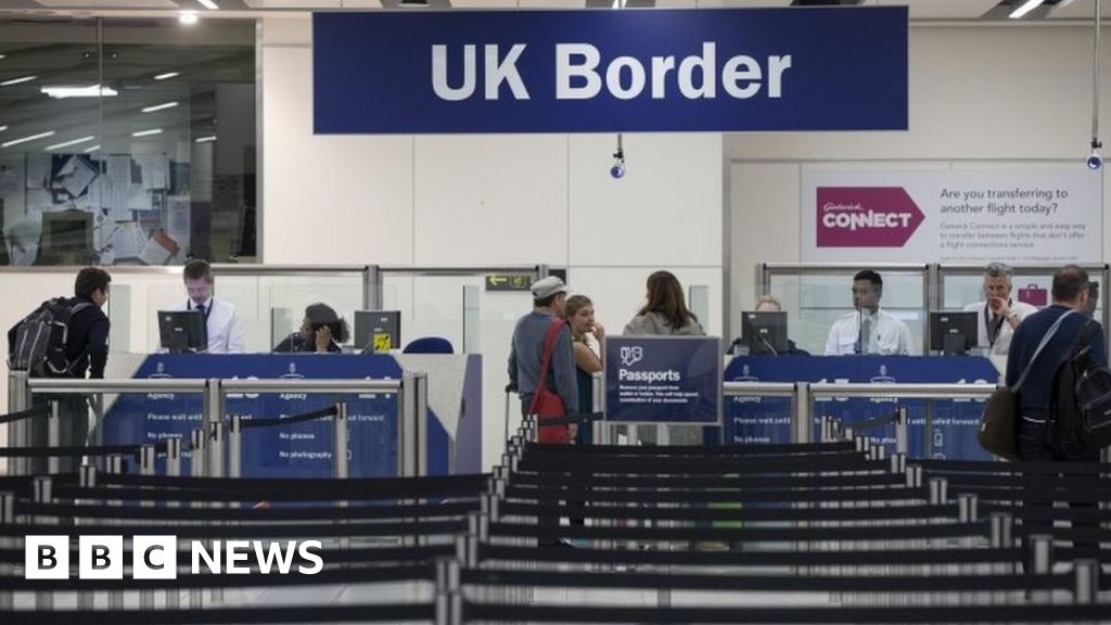 UK to deport EU citizens who miss registration