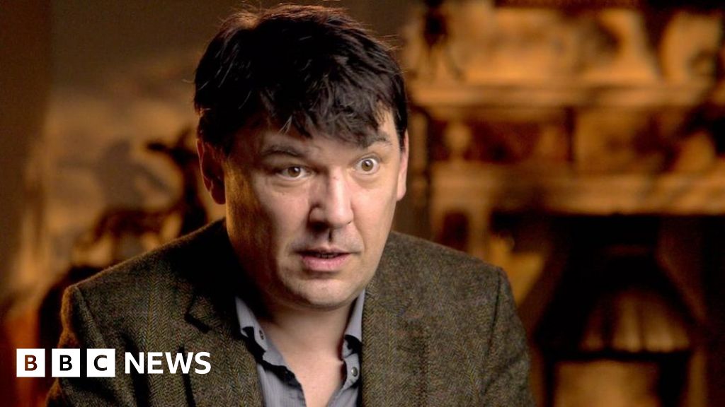 Graham Linehan: New venue for Father Ted writer's cancelled gig