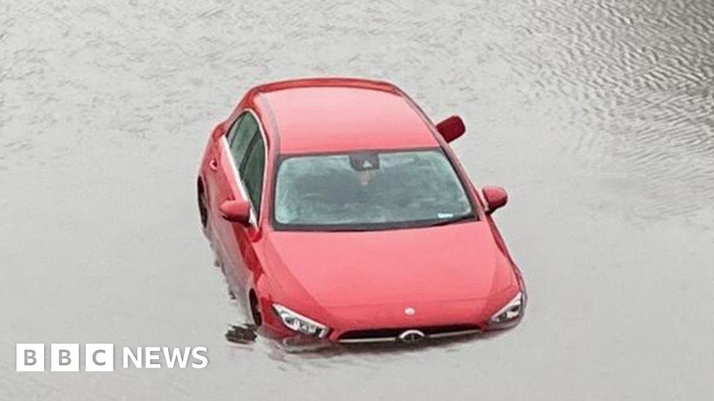 Scotland floods: Warning of continued weather disruption