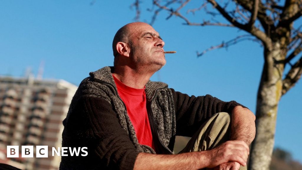 Spain tobacco firms to pay to clean up cigarette butts