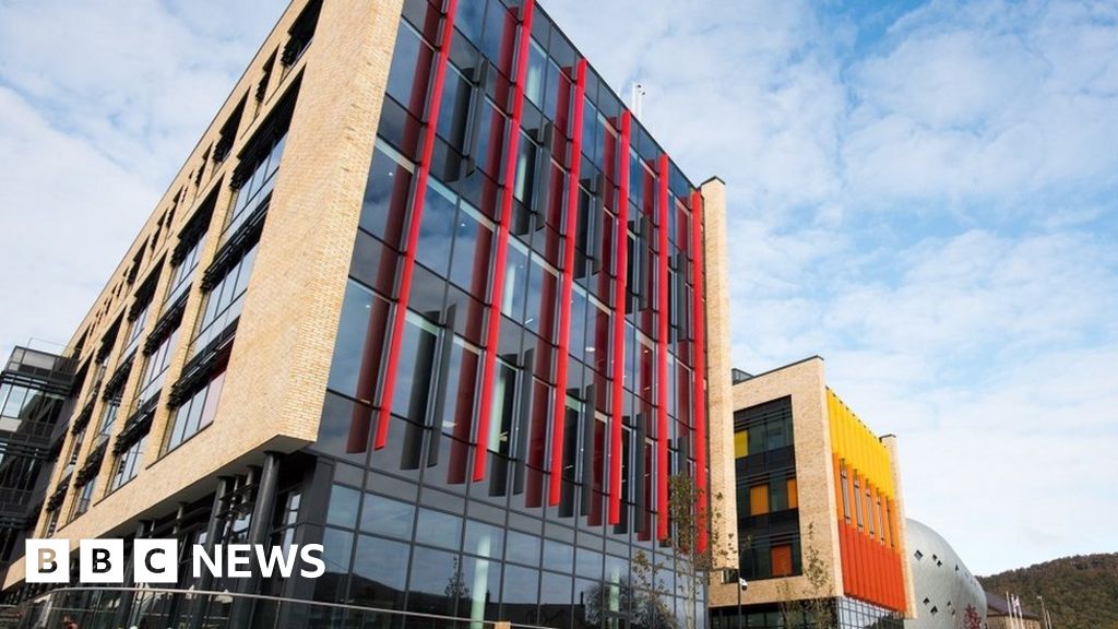 Pontypridd town centre's £38m redevelopment completed BBC News