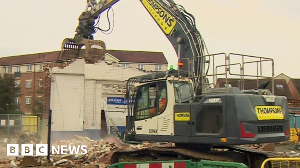 Darlington railway station's £126m revamp gets under way - BBC News