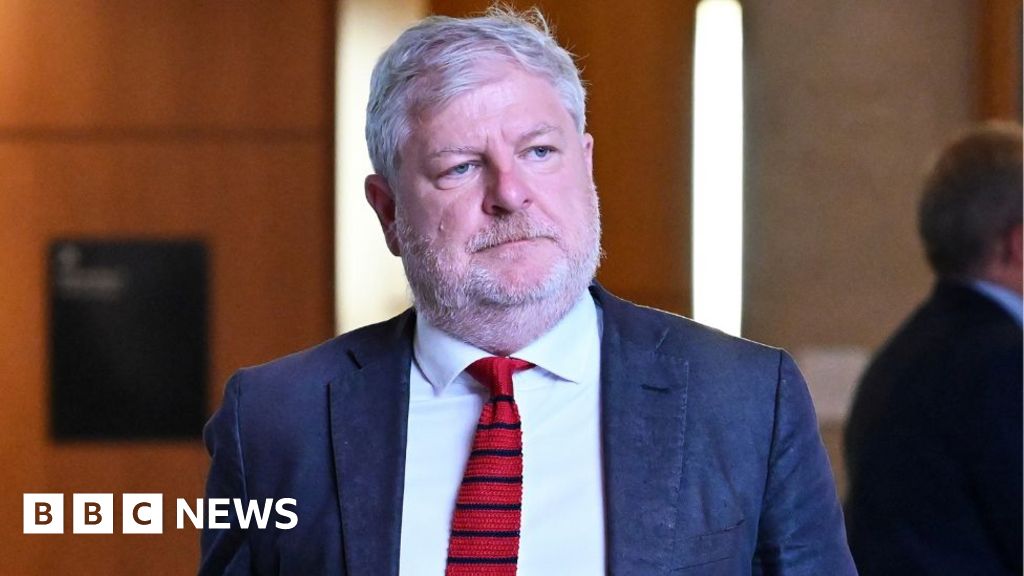 Angus Robertson criticised by SNP colleague over China trip - BBC News