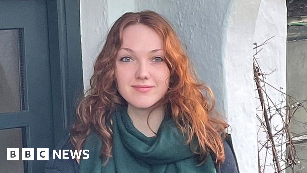 'I had £3,000 stolen via WhatsApp job scam message'