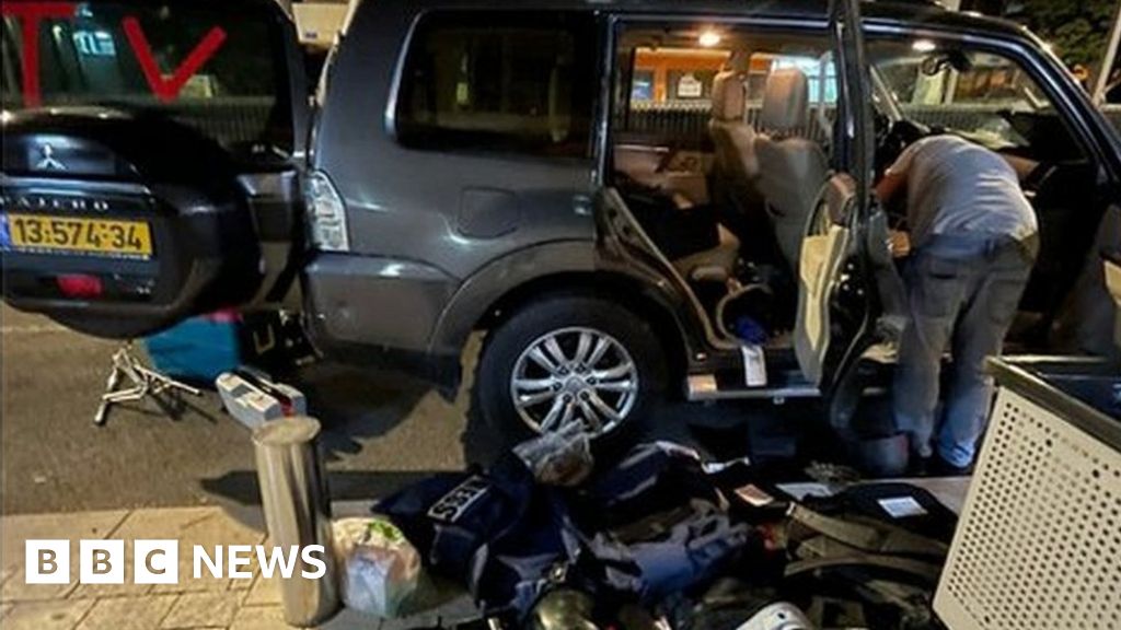 Журналисти от BBC отразяващи атаката срещу Израел бяха нападнати и
