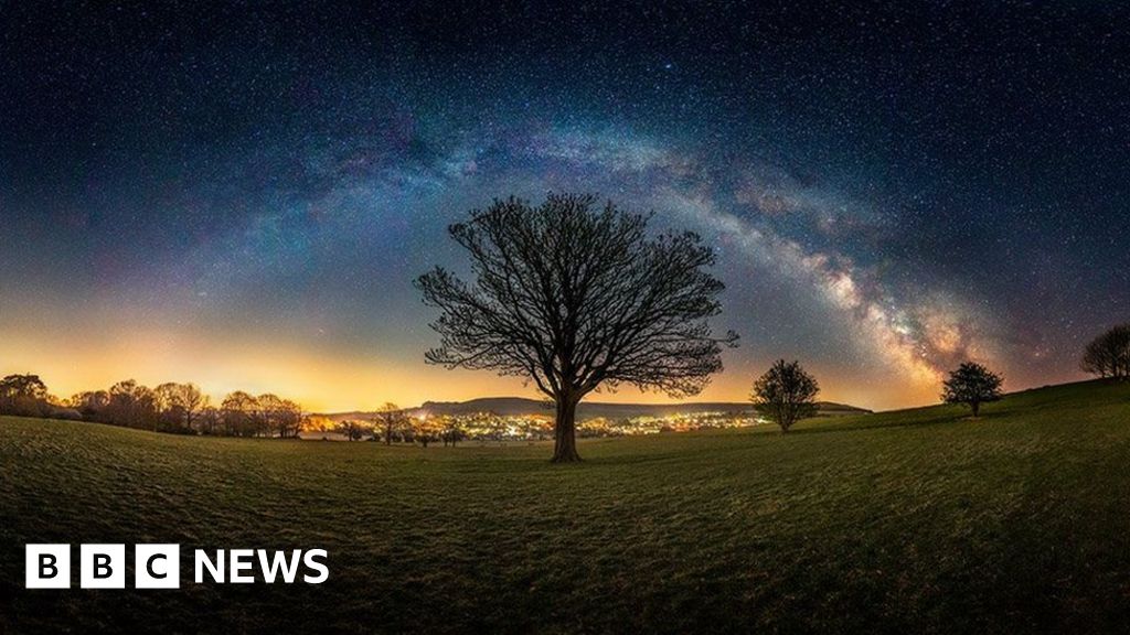 Your pictures on the theme of 'under the stars' - BBC News