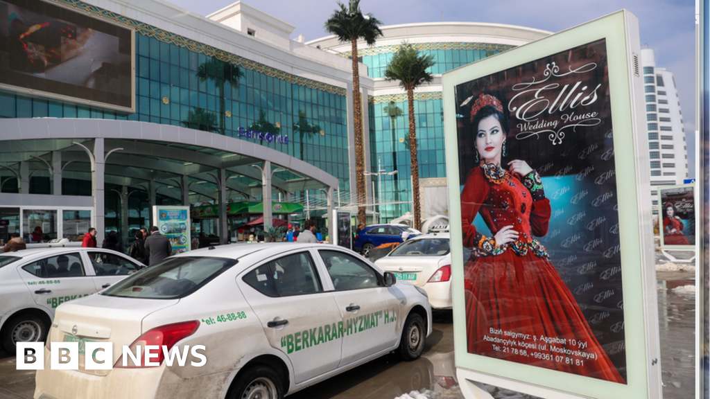 Turkmen Police Stop Women Drivers Bbc News 