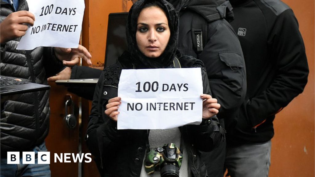 Kashmir: India top court orders review of longest internet shutdown