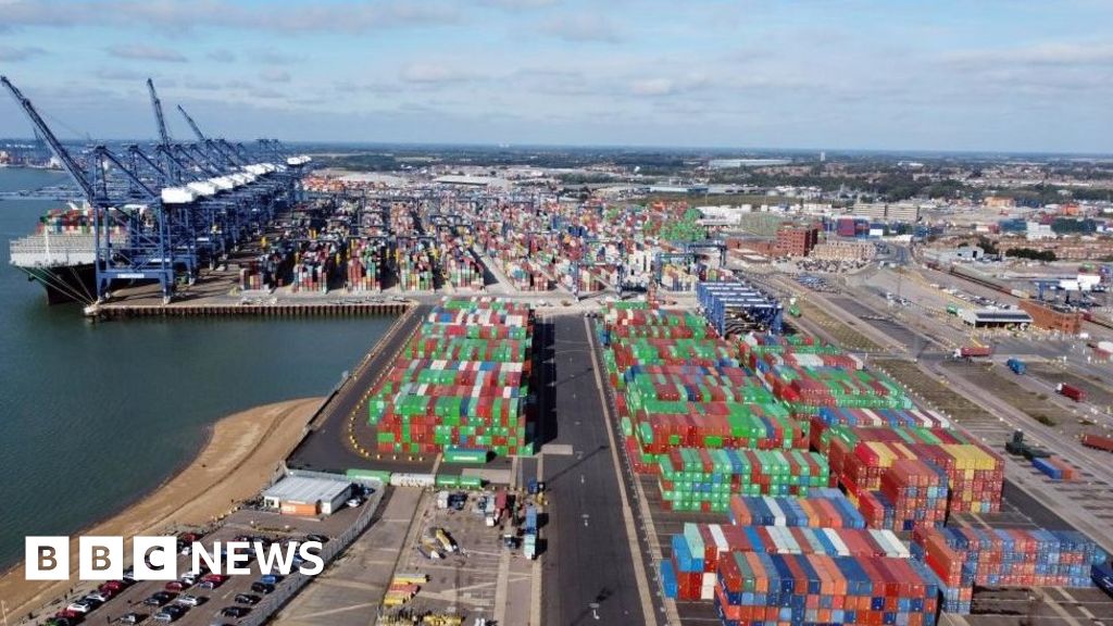 Felixstowe: Strike set to begin at UK’s biggest container port