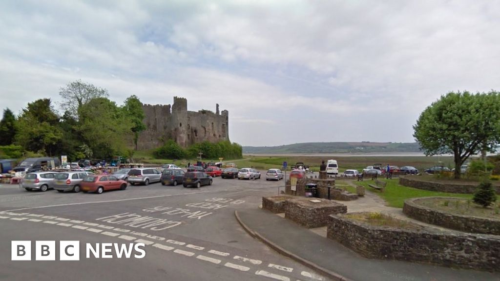 Dylan Thomas town Laugharne could lose free parking 