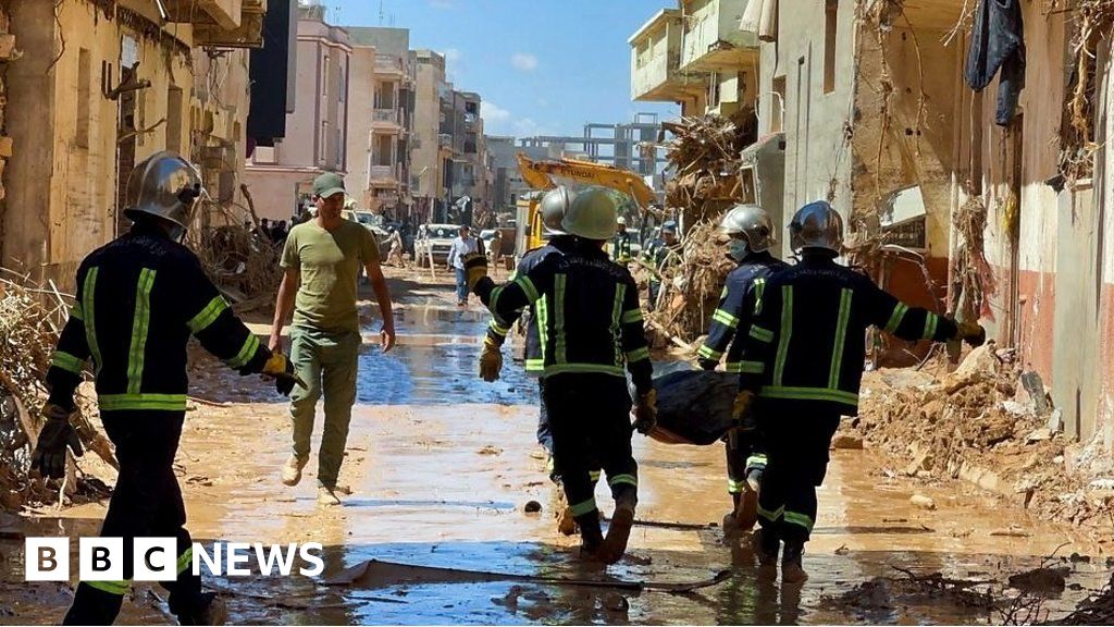 Libya flooding: Doctor pleads for help as bodies line streets