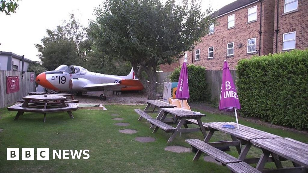 Jet Provost Lands In Yorkshire Pub Beer Garden Bbc News