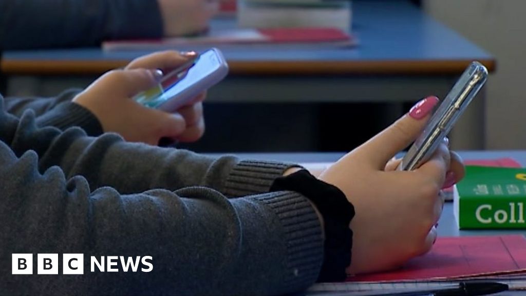 Are mobile phones in schools a good idea? BBC News