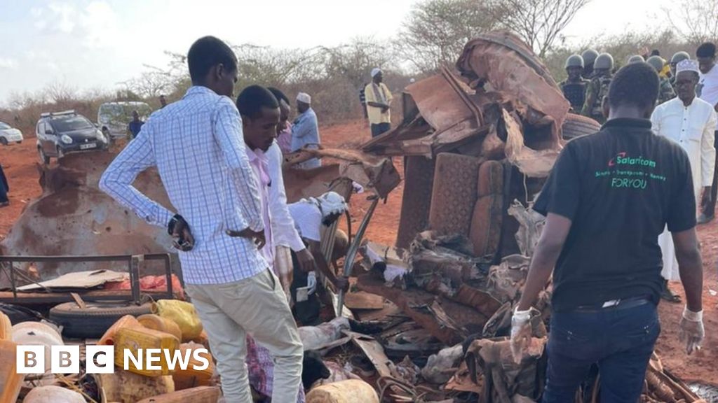 Mandera attack: Seven killed in Kenyan bus ambush