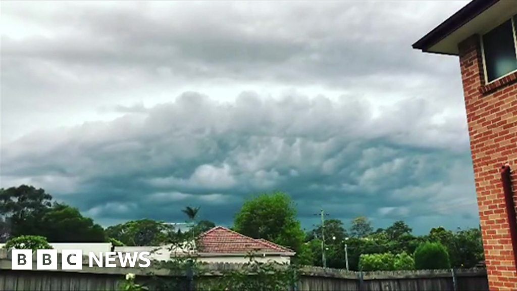 Sydney weather Spedup footage shows storm coming in BBC News