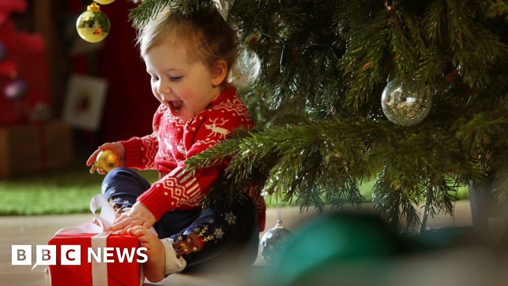 Cost of living: Parents ask for Calpol and baby wipes for Christmas