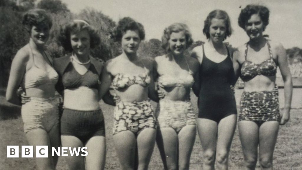 Henleaze Lake Nude Swimming High Diving And Romance Remembered Bbc News