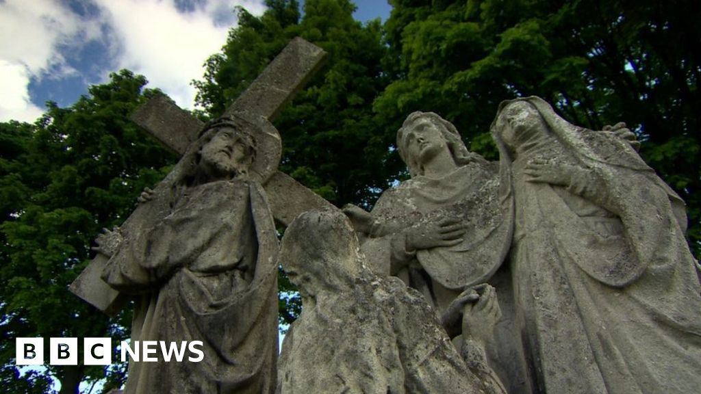 Coronavirus Catholic? Protestant? NI takes communion online