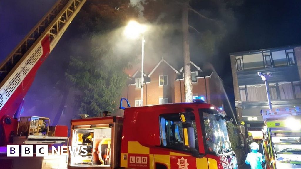 Hornchurch fire Two flats destroyed as care home evacuated BBC News